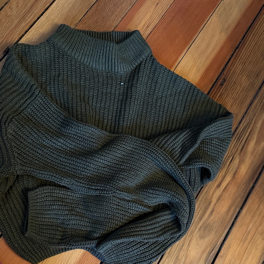 Women's Dark Green Sweater